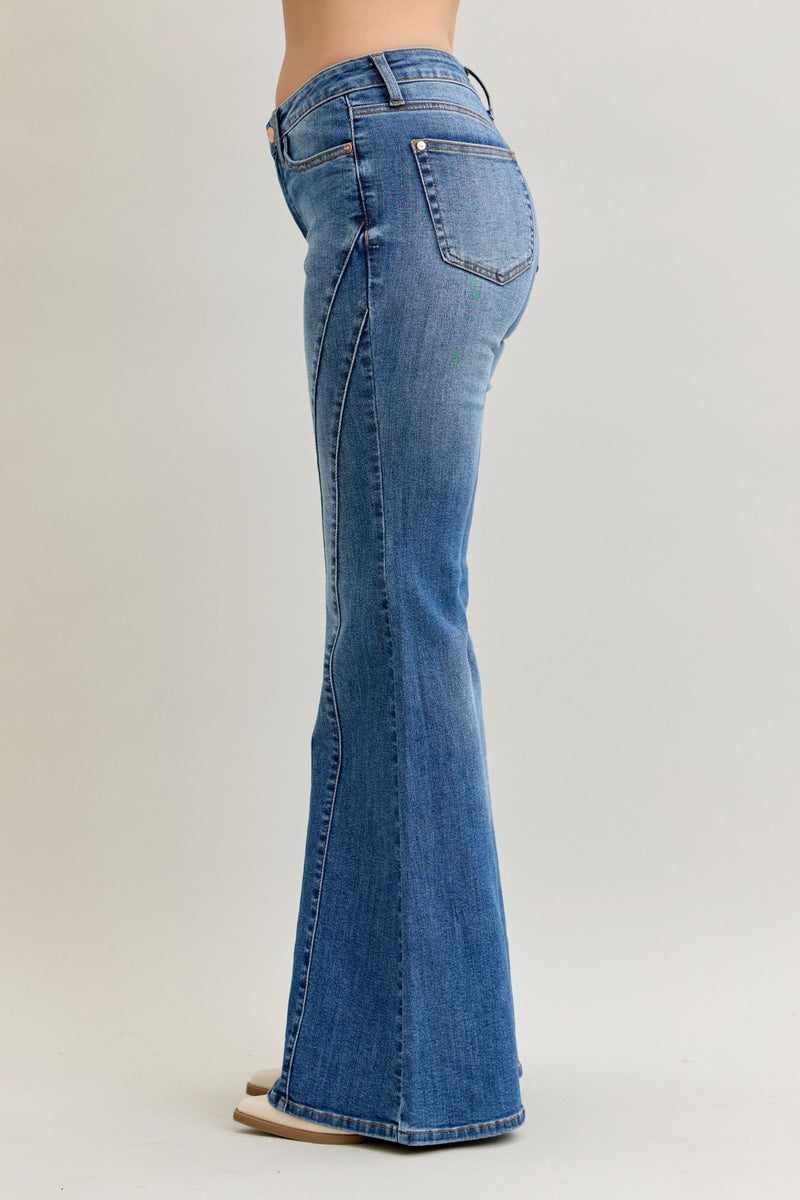 Judy Blue Flare Magic Jeans