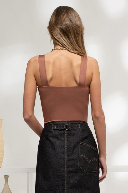 Must Have: Skims Dupe Tank-Taupe